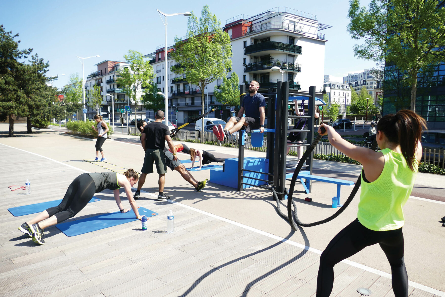Why You Should Consider Exercising at an Outdoor Gym